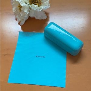 Tiffany & Co. eyeglass case and pens wipe